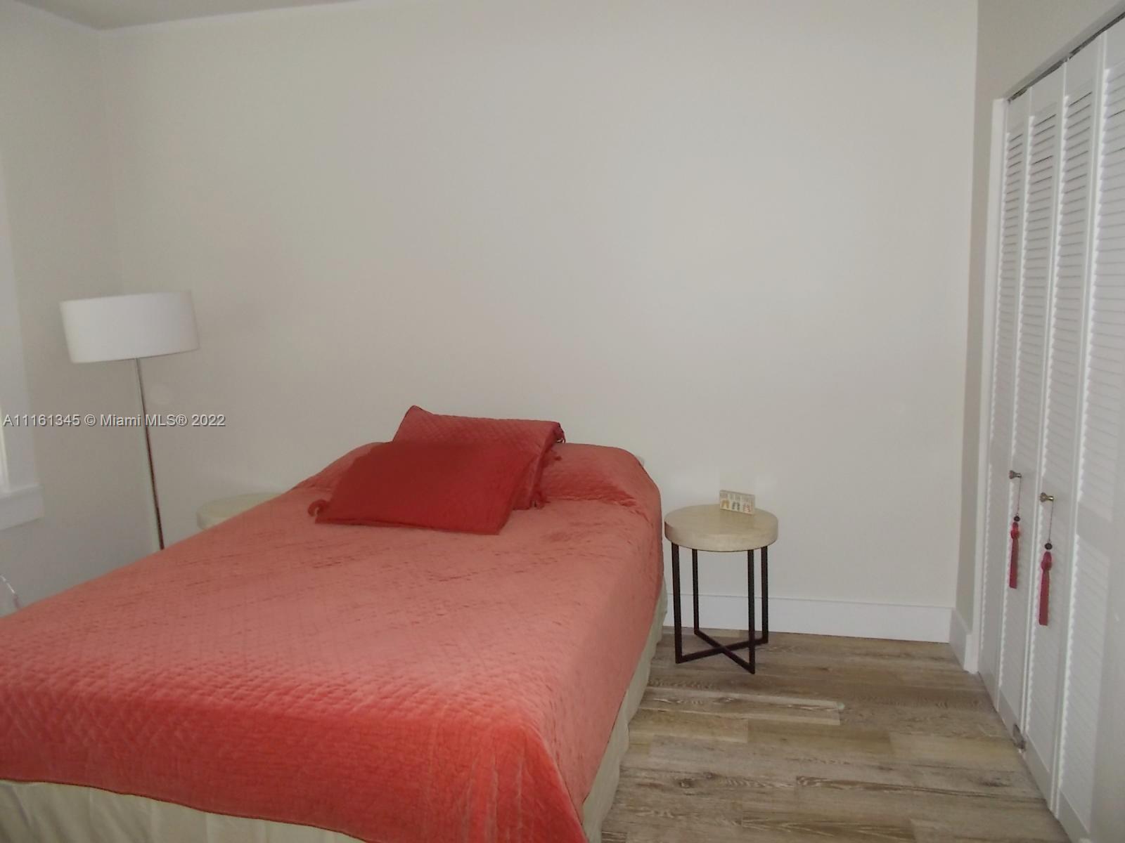 536 14th St Unit: 106