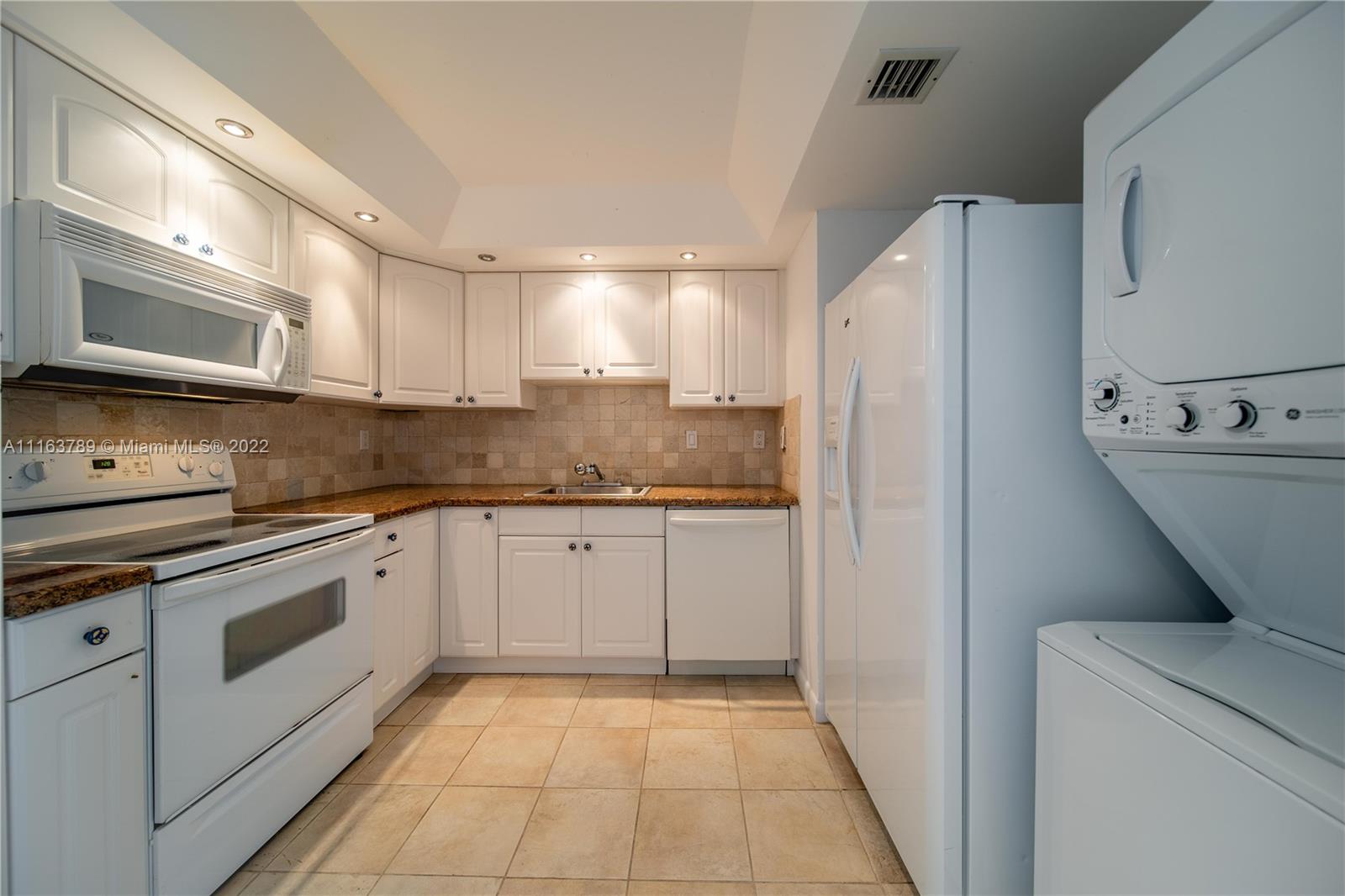 1450 Brickell Bay Dr Unit: 611
