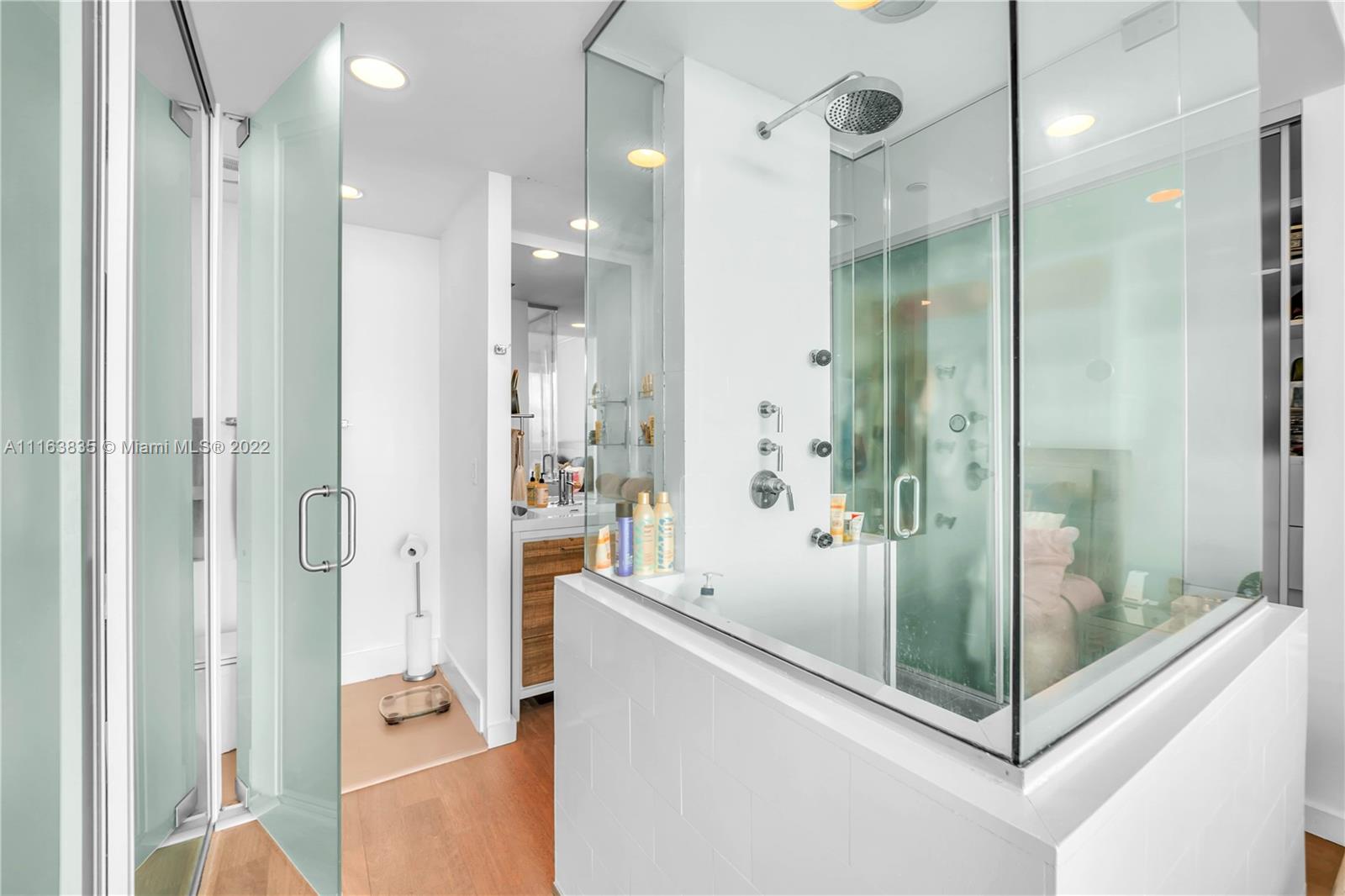 1040 Biscayne Blvd Unit: 2207
