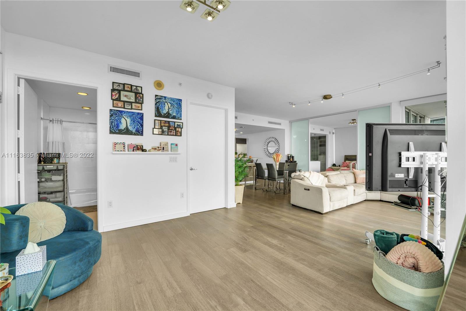 1040 Biscayne Blvd Unit: 2207