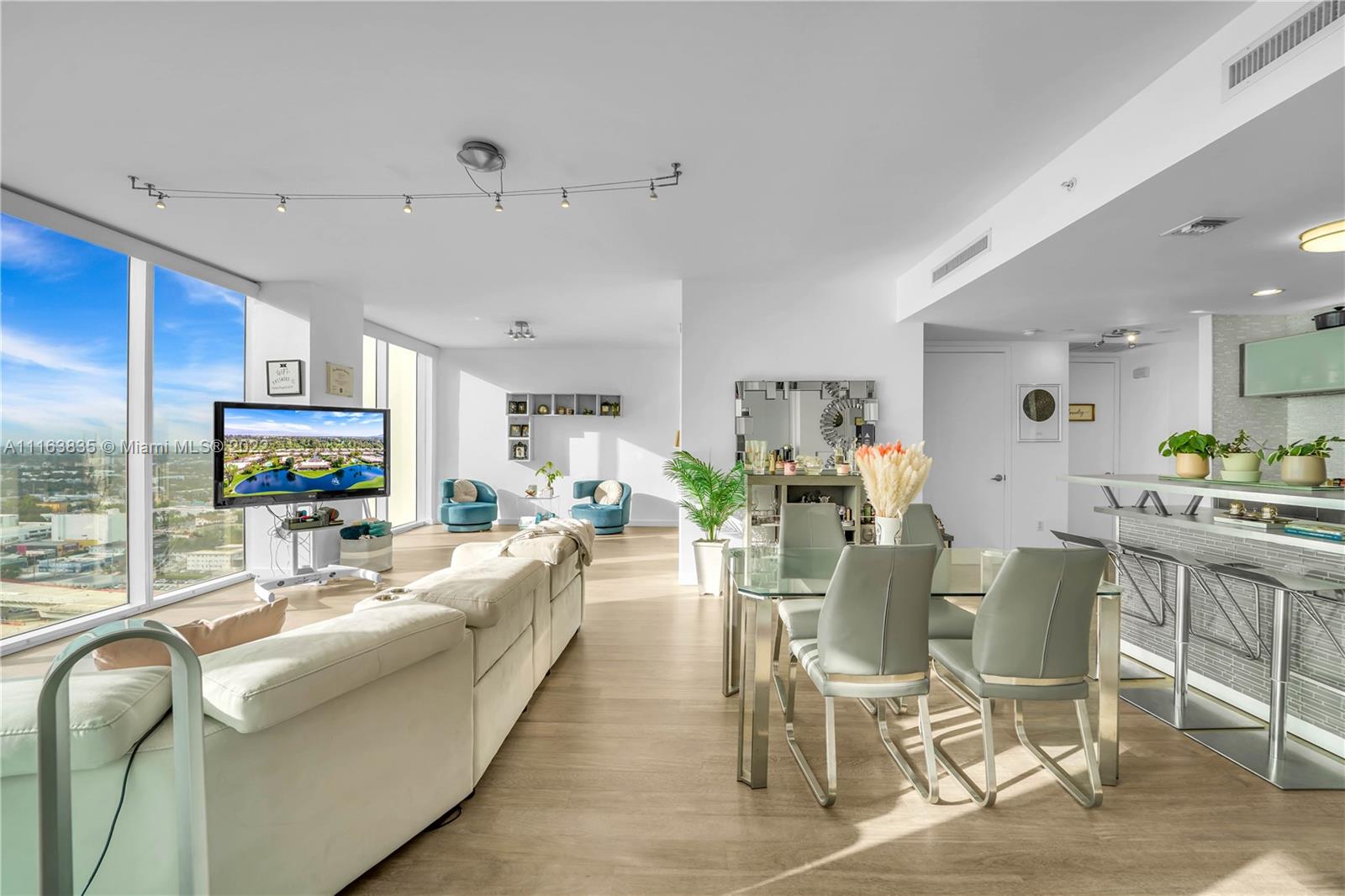 1040 Biscayne Blvd Unit: 2207