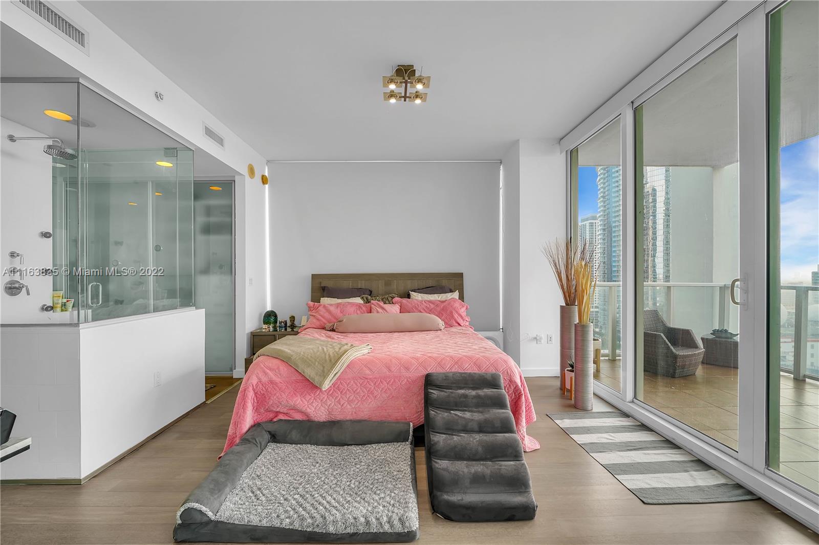 1040 Biscayne Blvd Unit: 2207