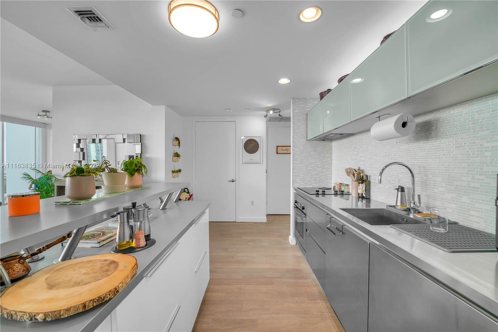 1040 Biscayne Blvd Unit: 2207