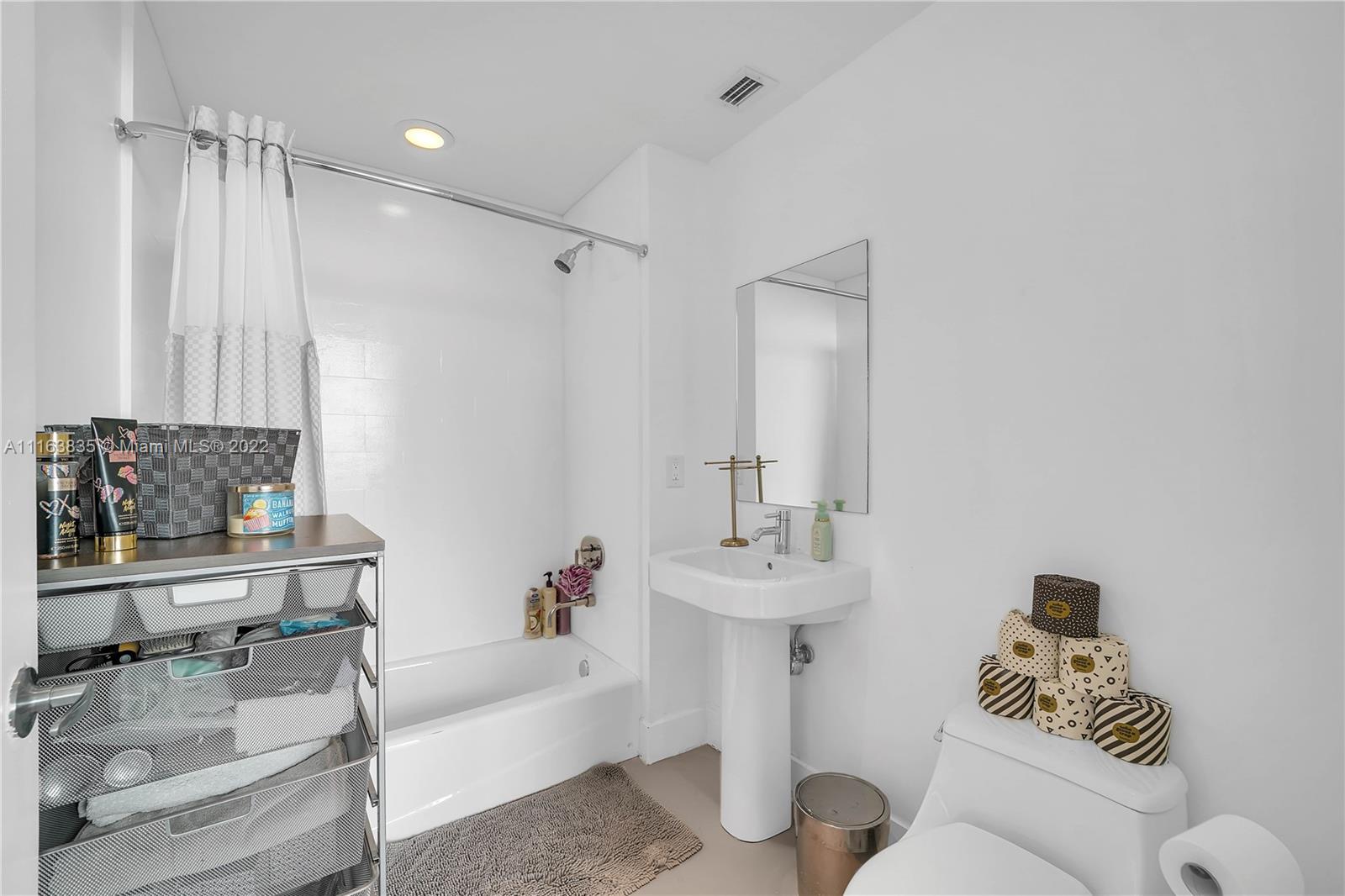 1040 Biscayne Blvd Unit: 2207