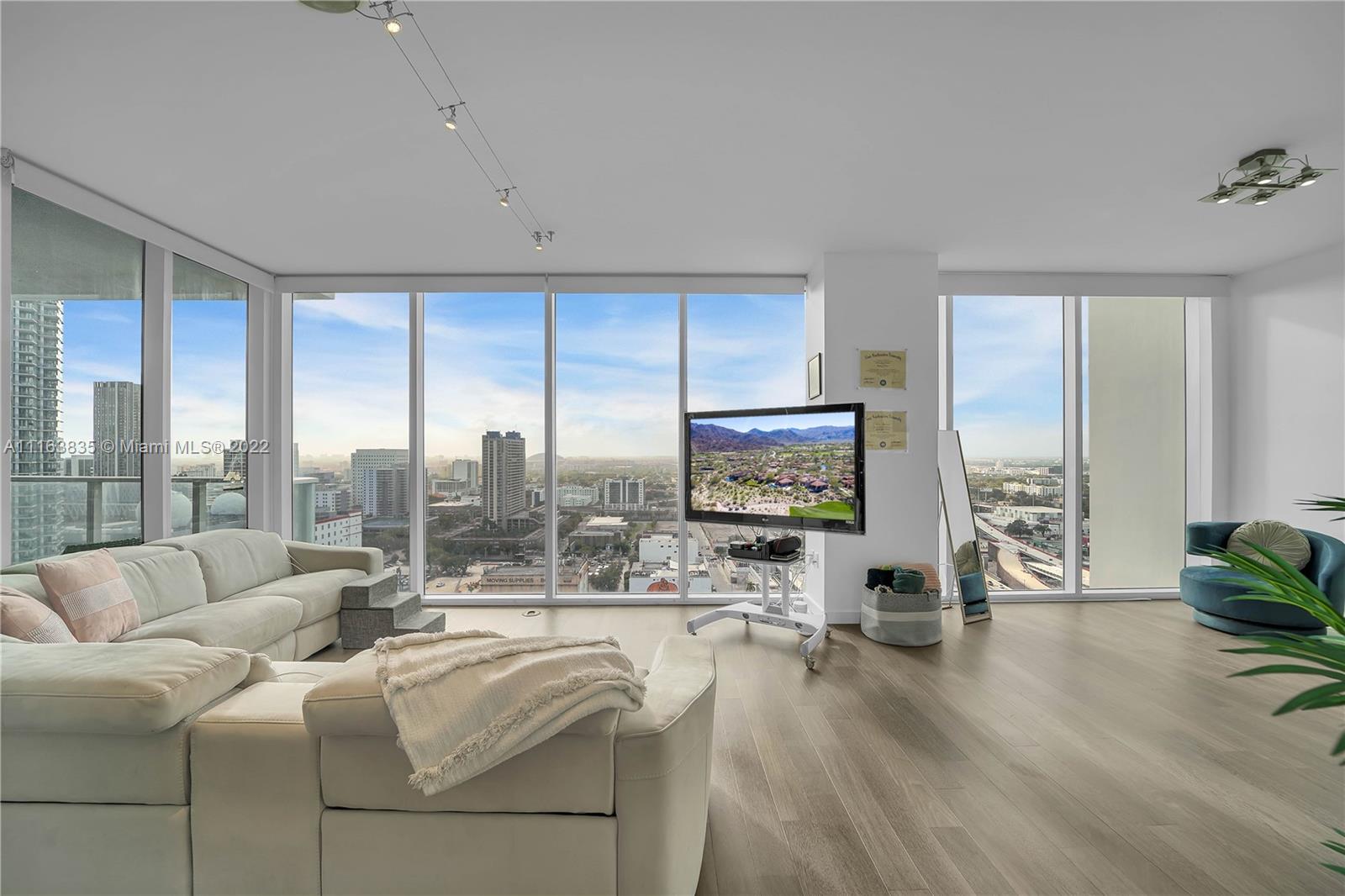 1040 Biscayne Blvd Unit: 2207