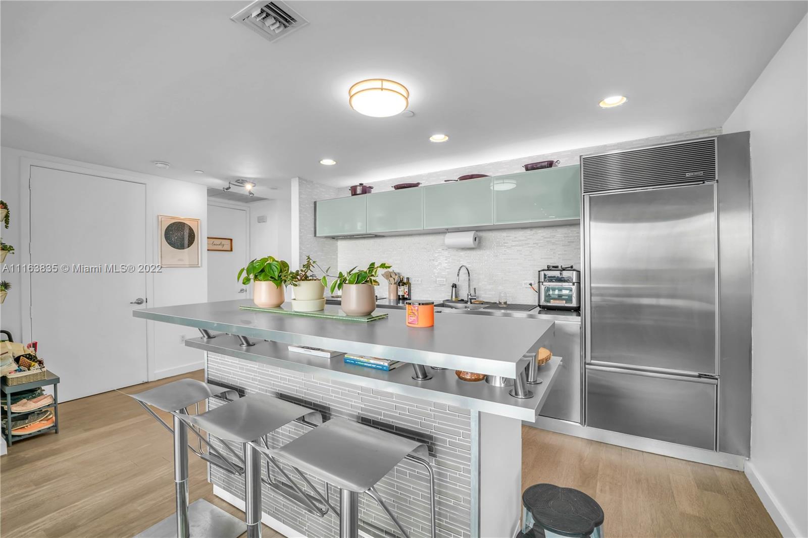 1040 Biscayne Blvd Unit: 2207