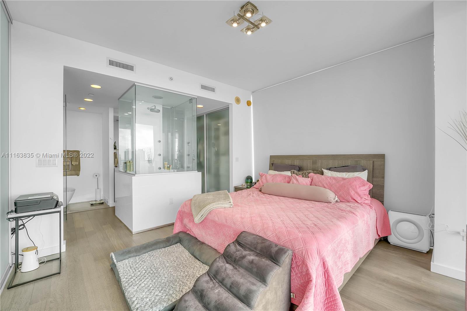 1040 Biscayne Blvd Unit: 2207