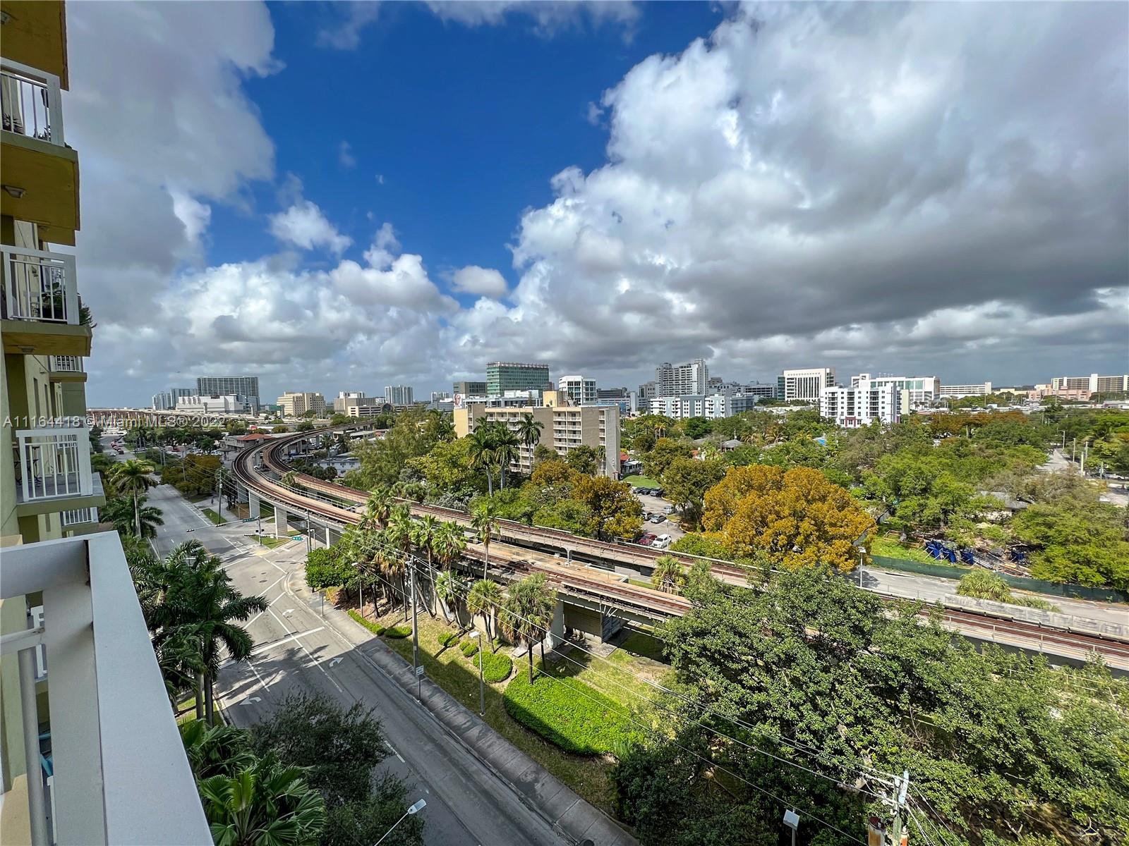 816 NW 11th St Unit: 1004