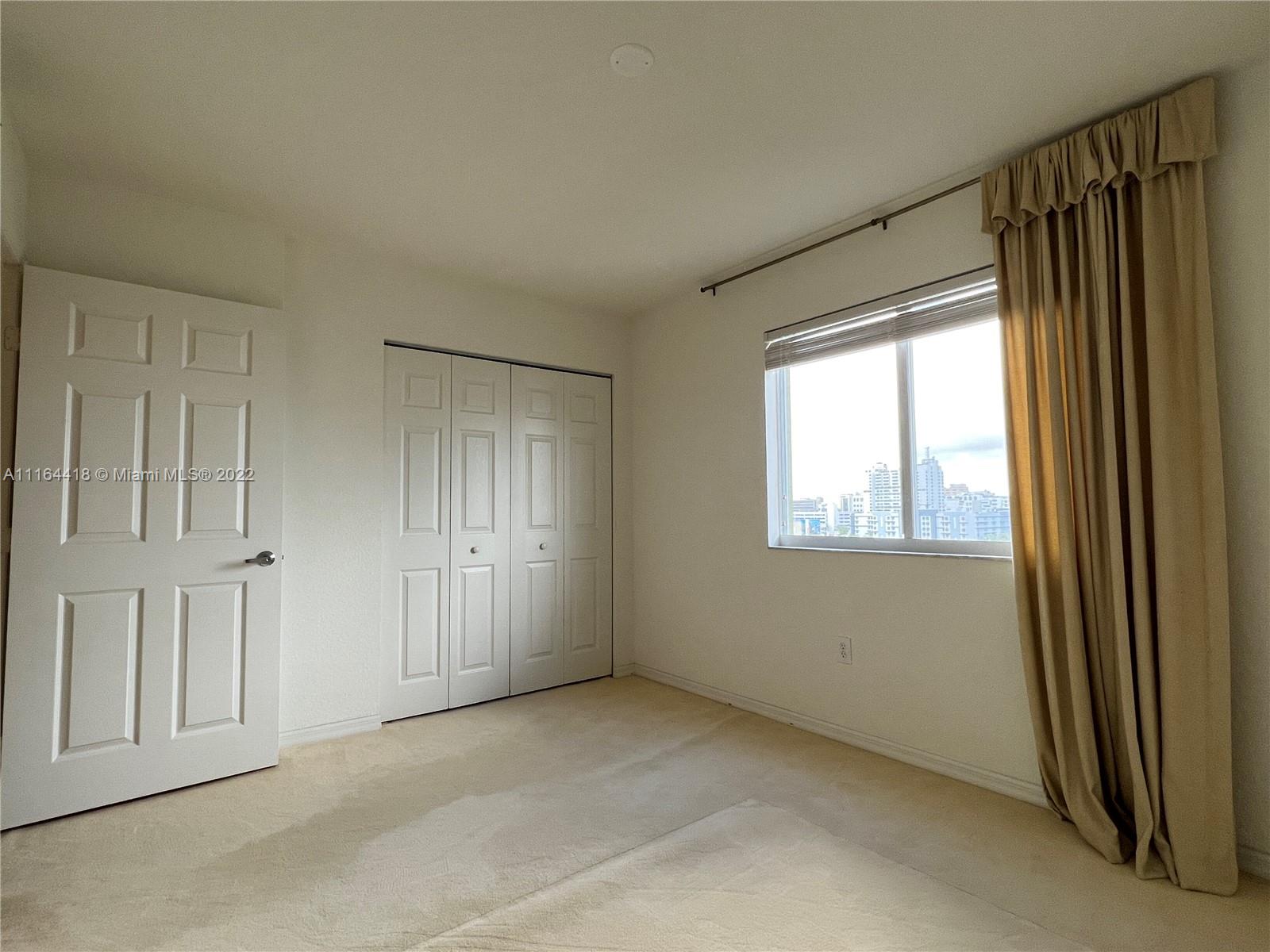816 NW 11th St Unit: 1004
