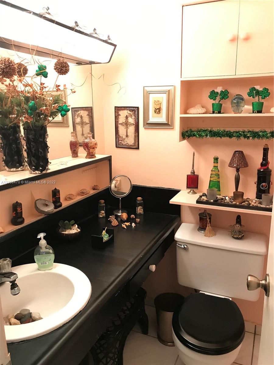 1818 Rodman St Unit: 2J