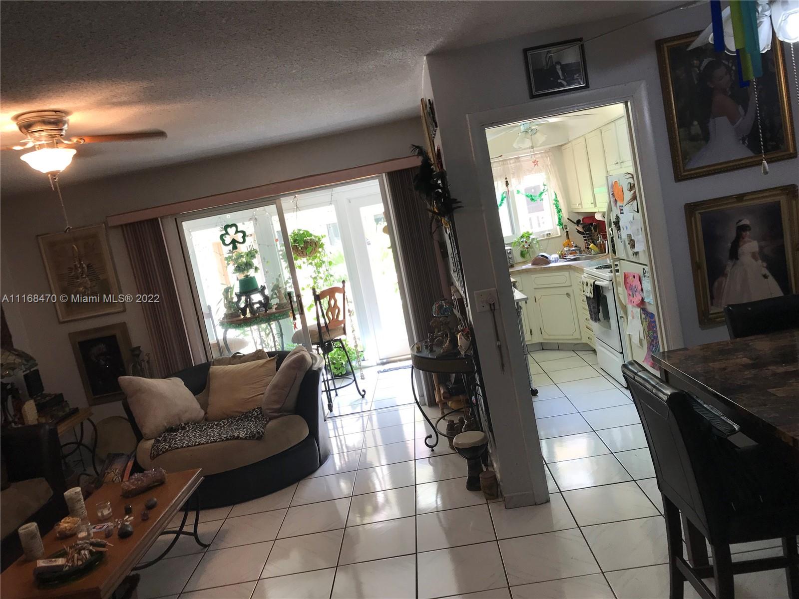1818 Rodman St Unit: 2J