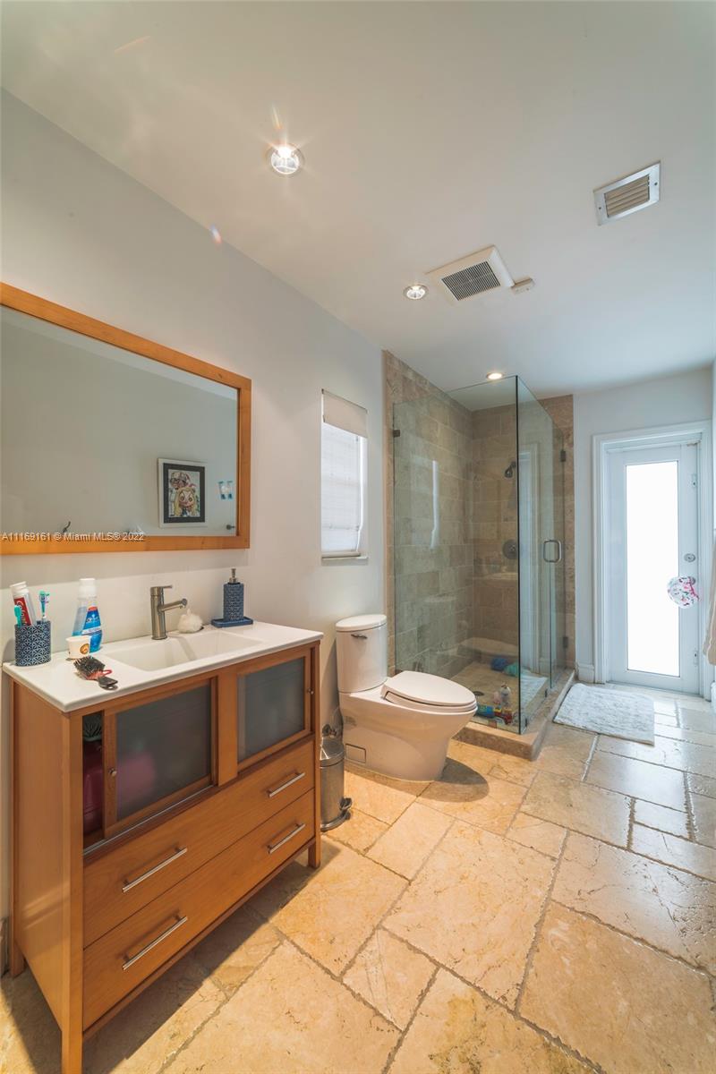 9858 SW 94th Ter