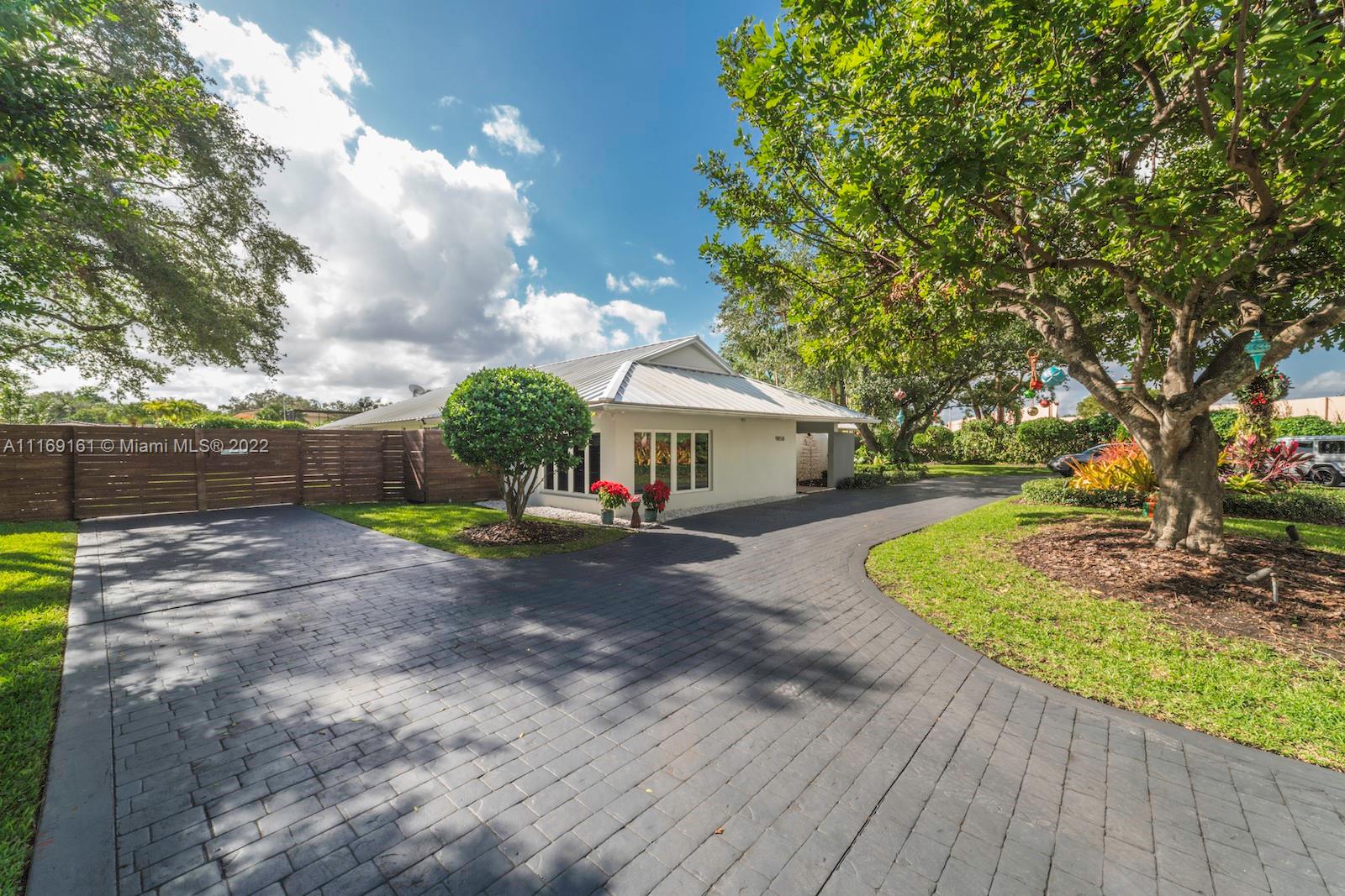 9858 SW 94th Ter