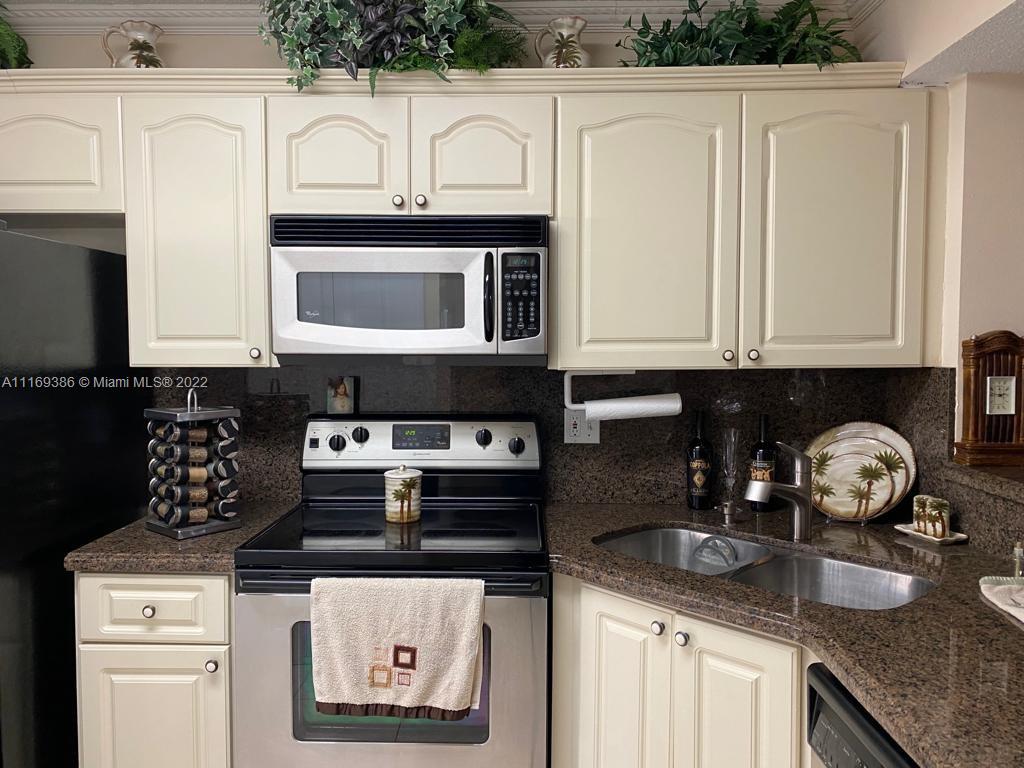 7401 W 22nd Ave Unit: 106