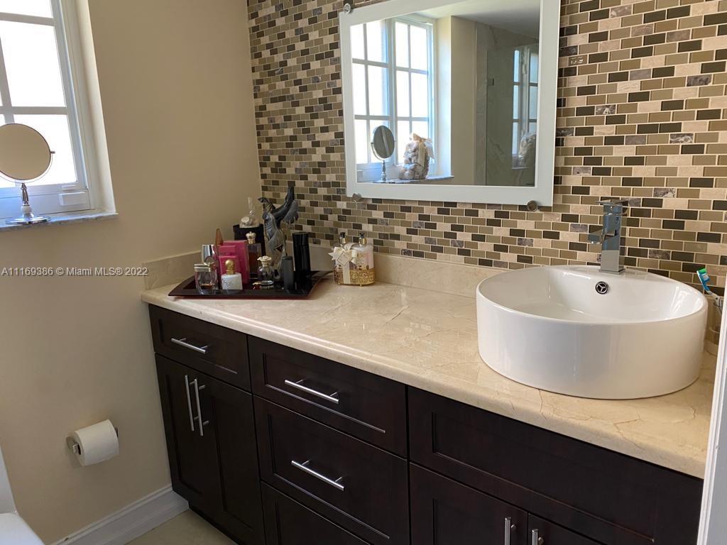 7401 W 22nd Ave Unit: 106