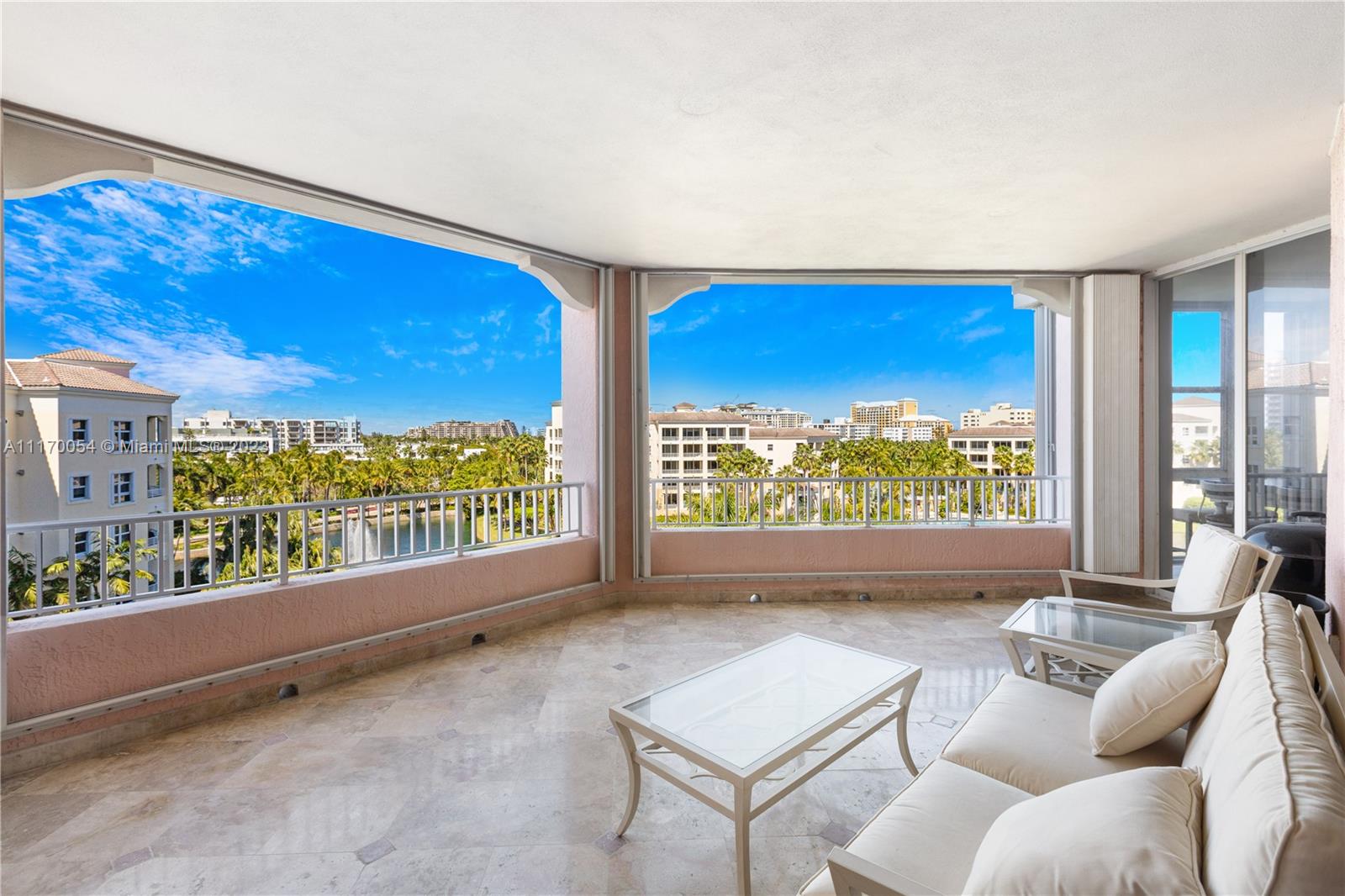 733 Crandon Blvd Unit: PH6