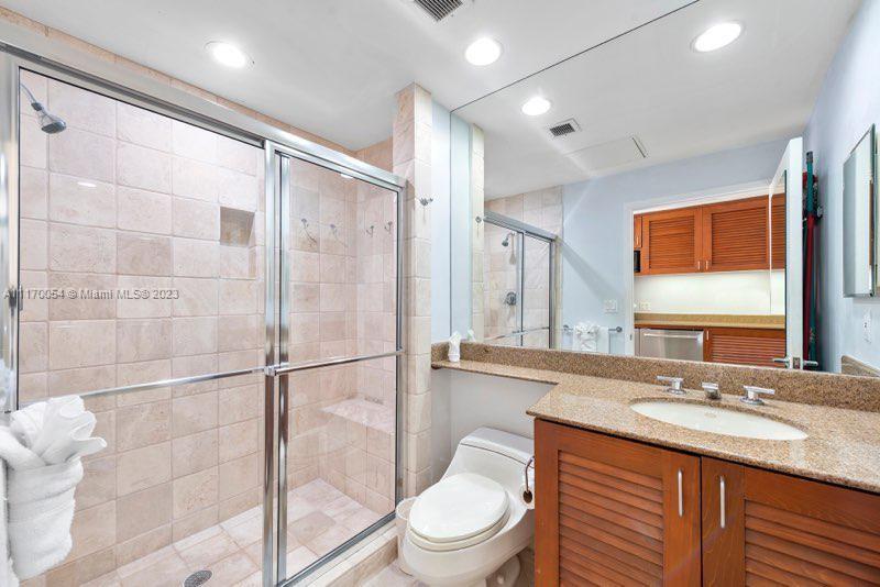 733 Crandon Blvd Unit: PH6