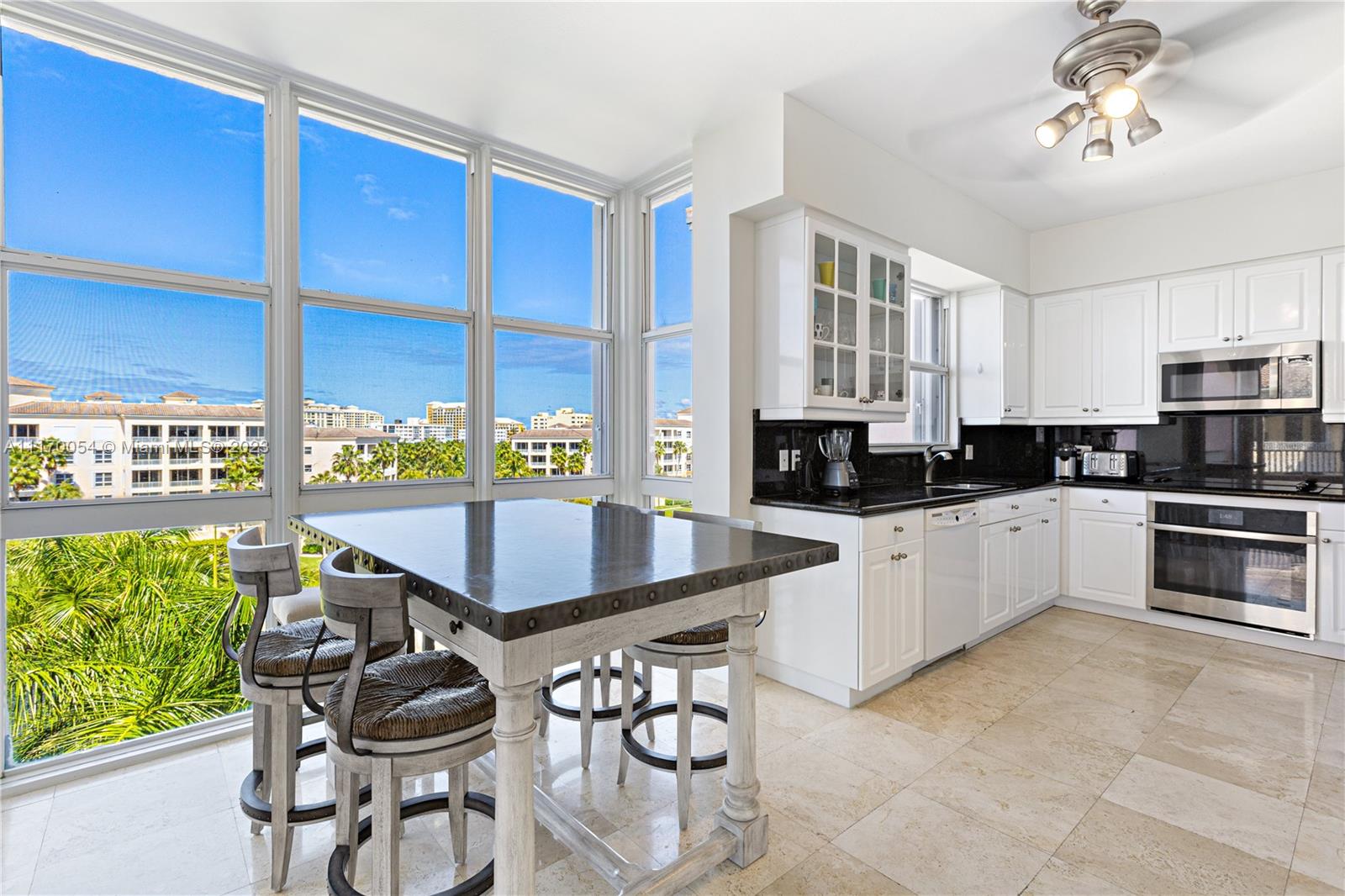 733 Crandon Blvd Unit: PH6