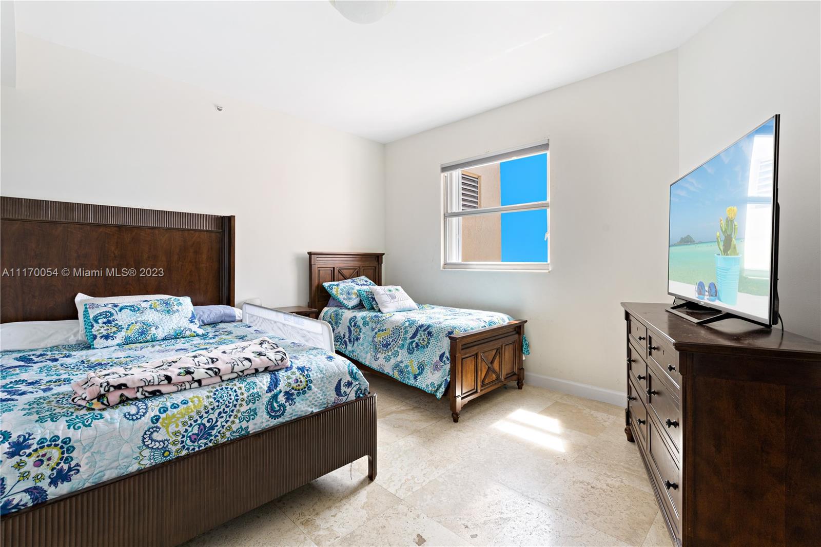 733 Crandon Blvd Unit: PH6