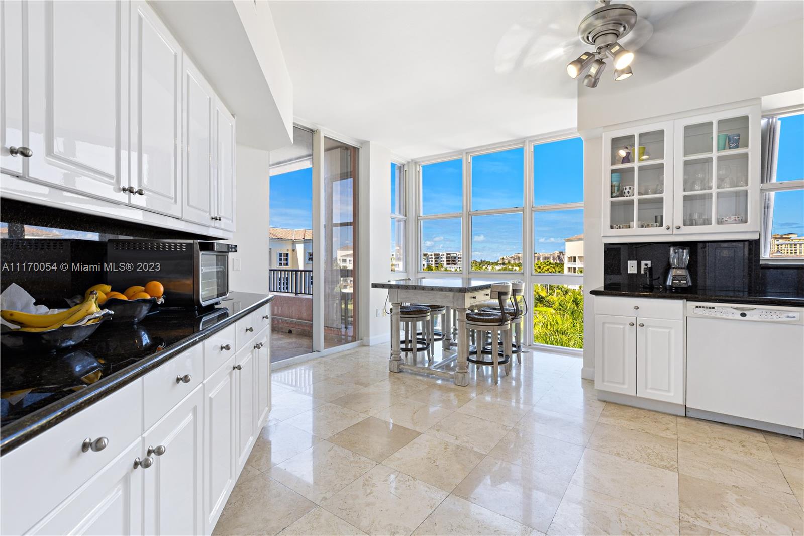 733 Crandon Blvd Unit: PH6
