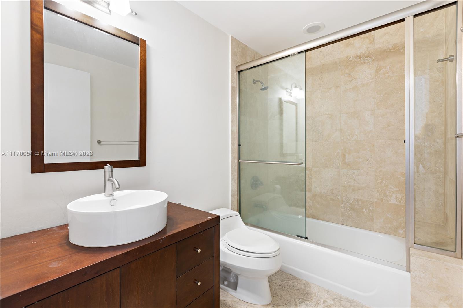 733 Crandon Blvd Unit: PH6