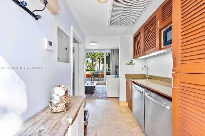 733 Crandon Blvd Unit: PH6