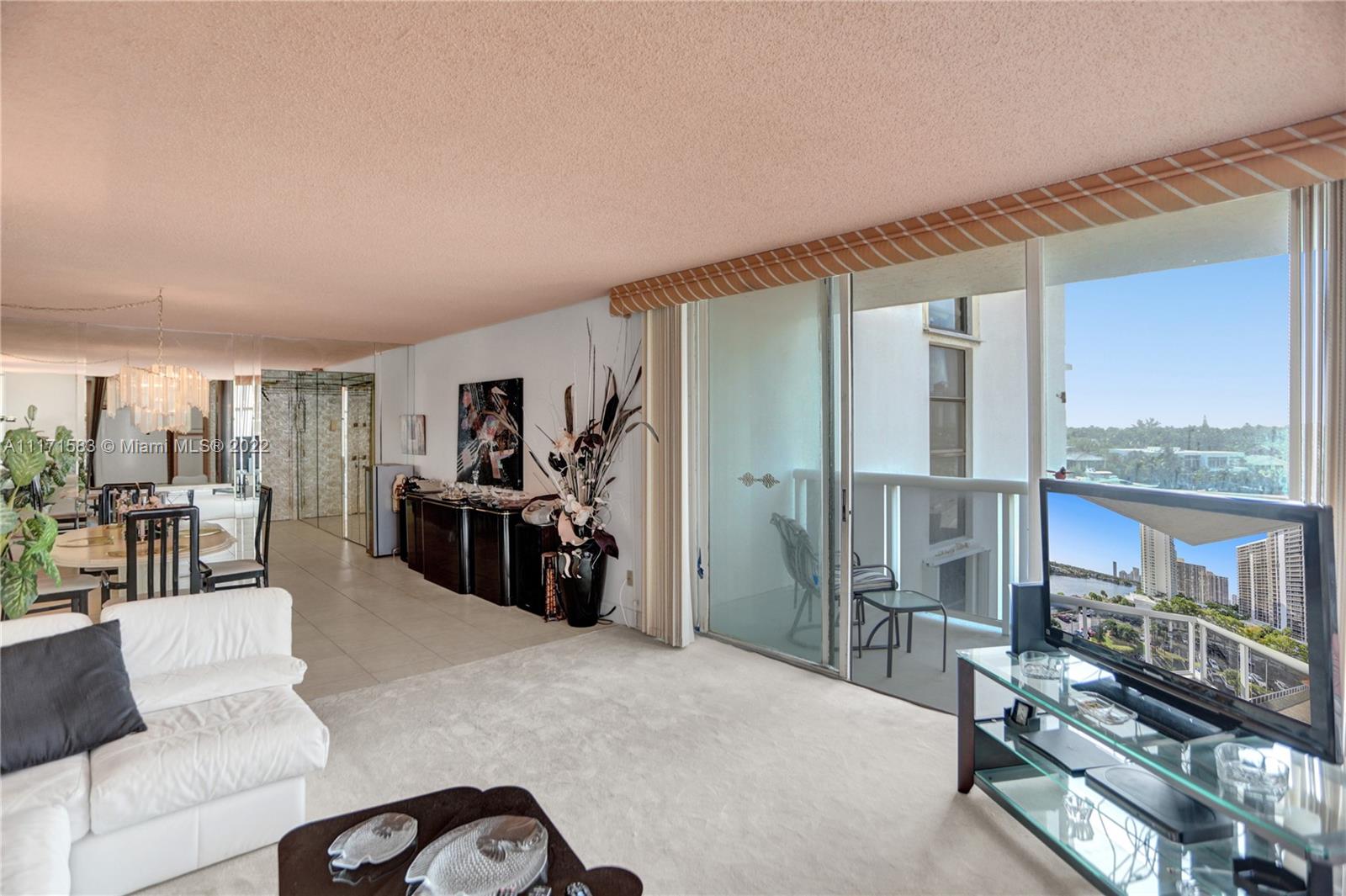 20515 E Country Club Dr Unit: 748