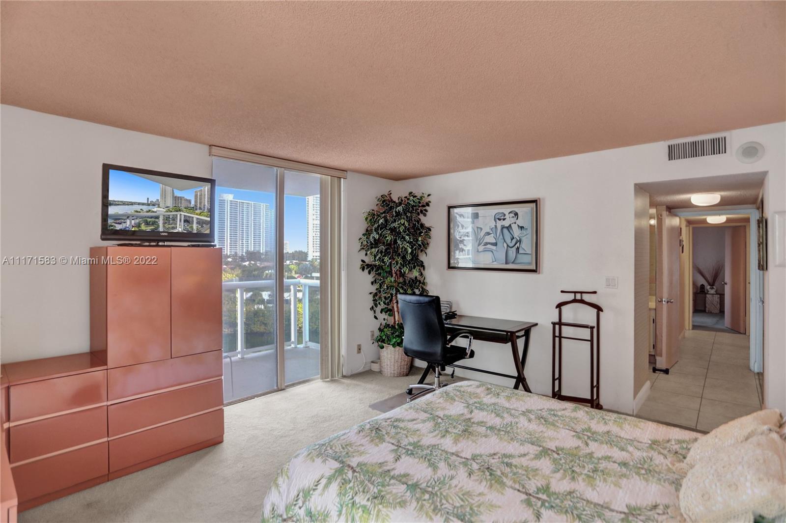 20515 E Country Club Dr Unit: 748