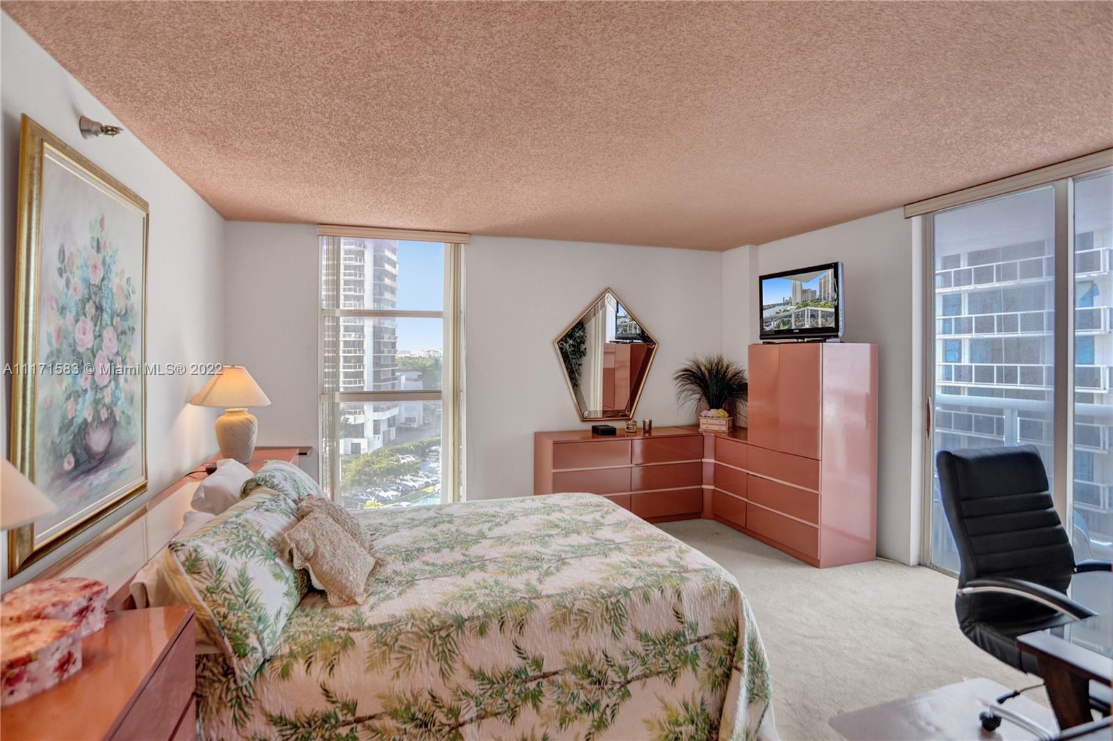 20515 E Country Club Dr Unit: 748