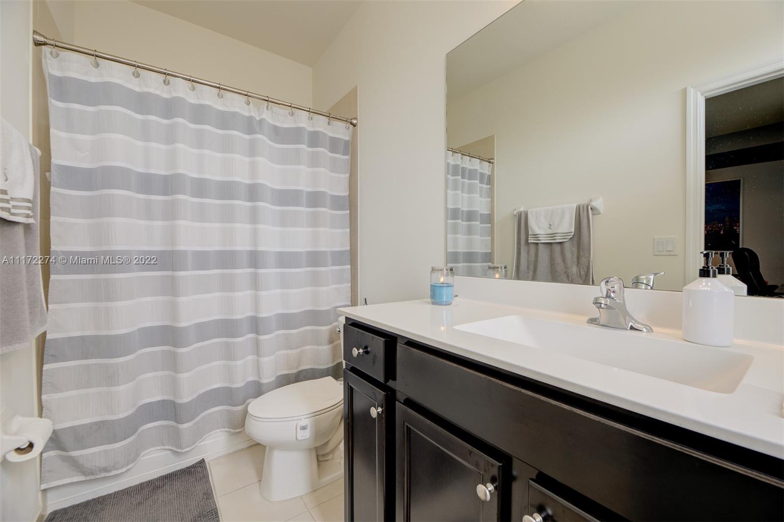 9409 W 32nd Ln Unit: 9409