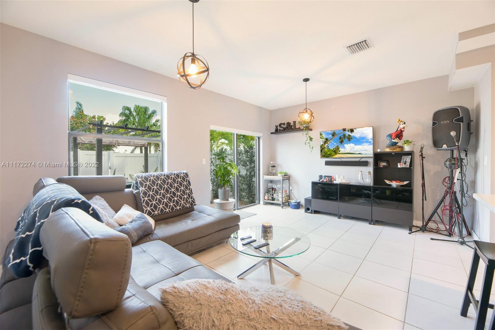 9409 W 32nd Ln Unit: 9409