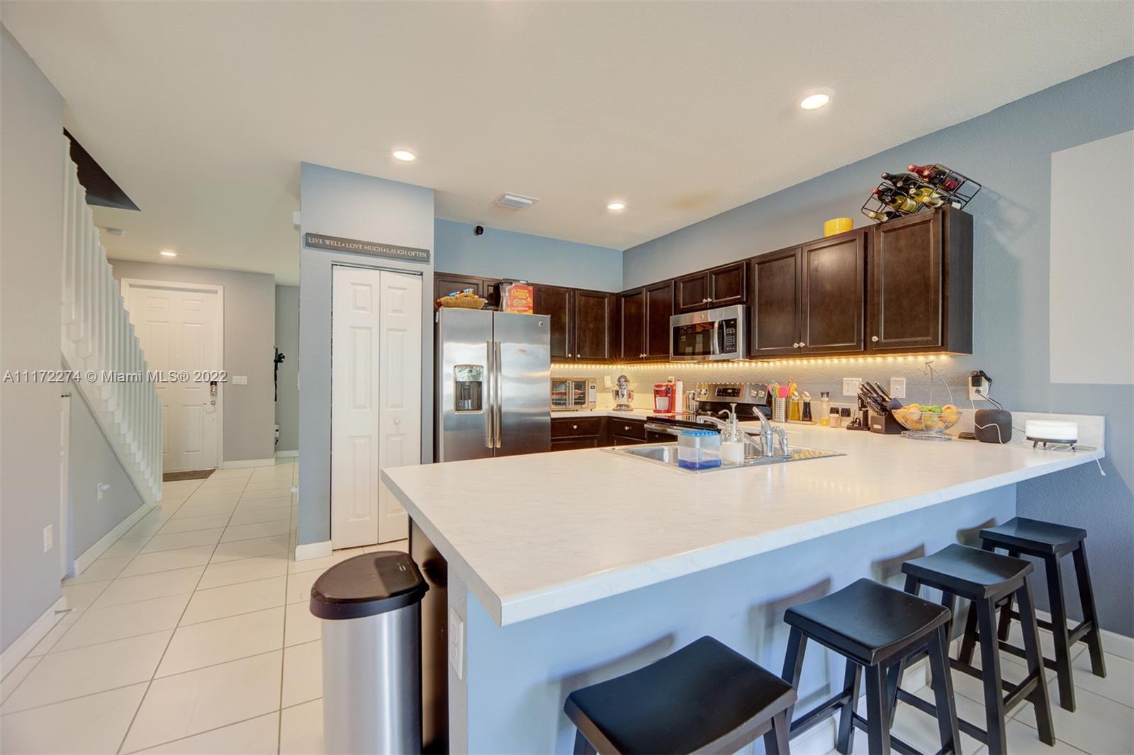 9409 W 32nd Ln Unit: 9409