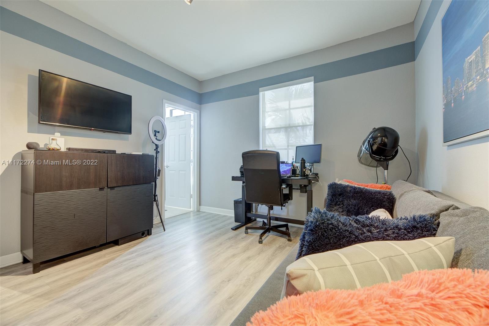 9409 W 32nd Ln Unit: 9409