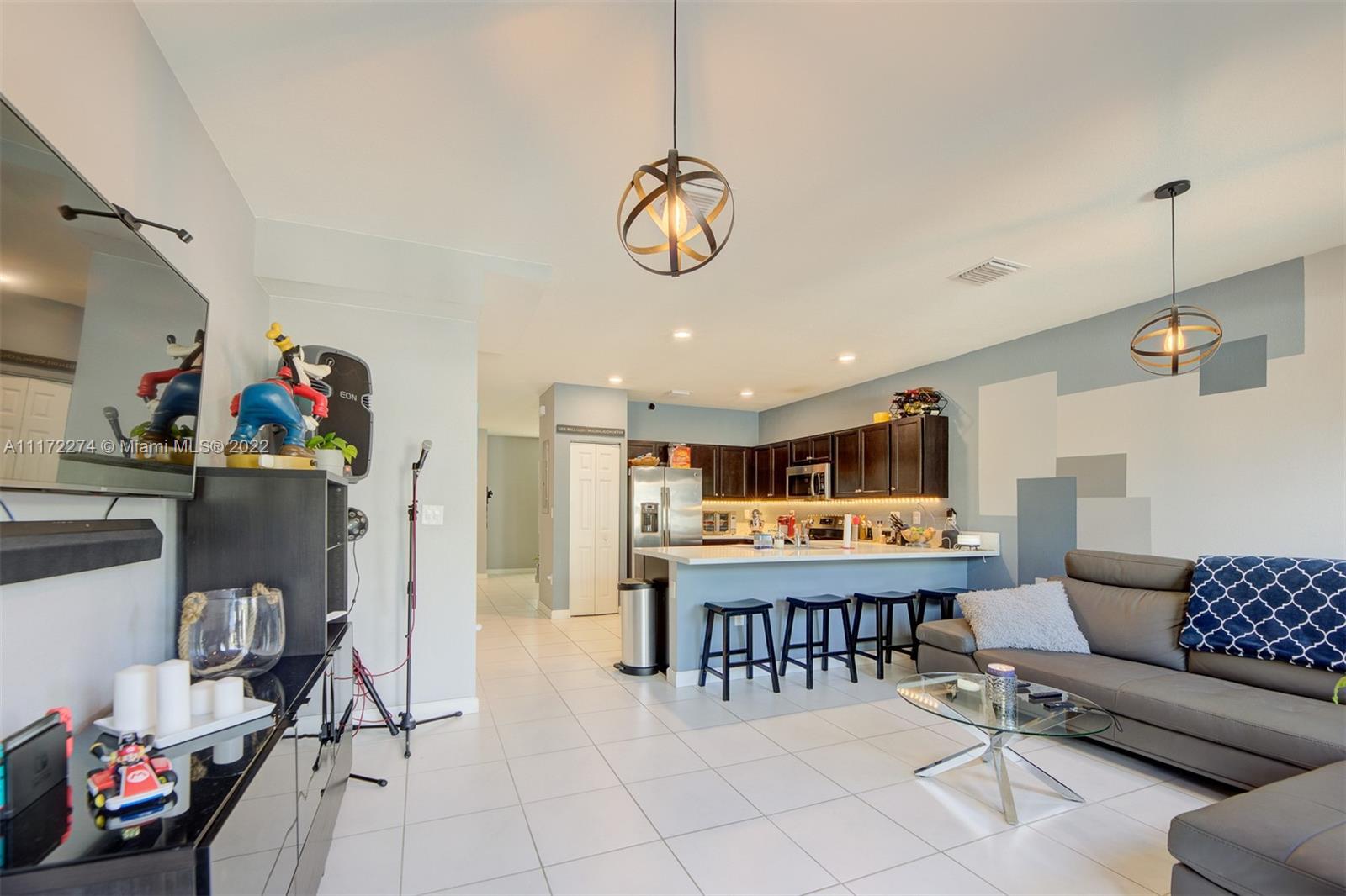 9409 W 32nd Ln Unit: 9409