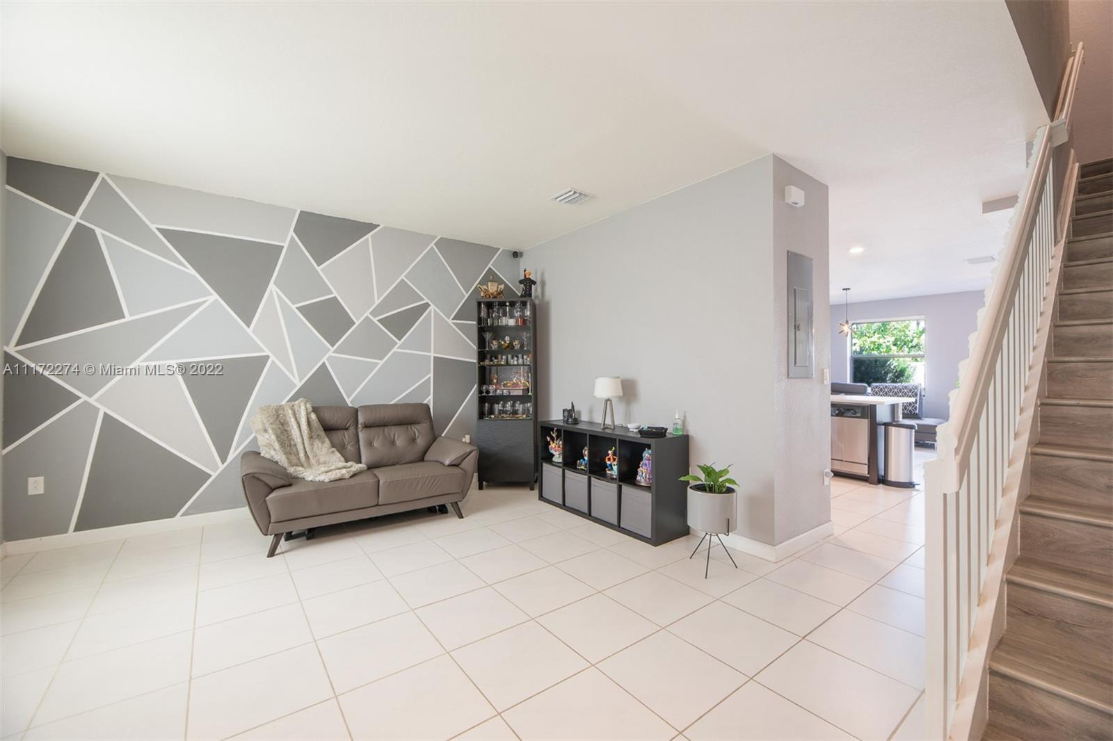 9409 W 32nd Ln Unit: 9409