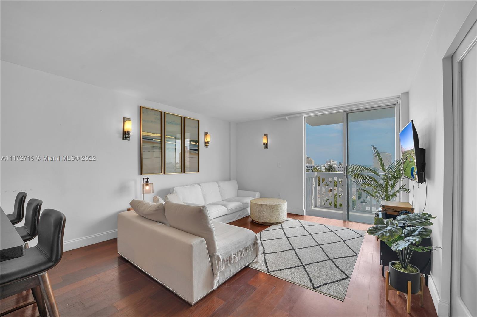 1020 Meridian Ave Unit: 706