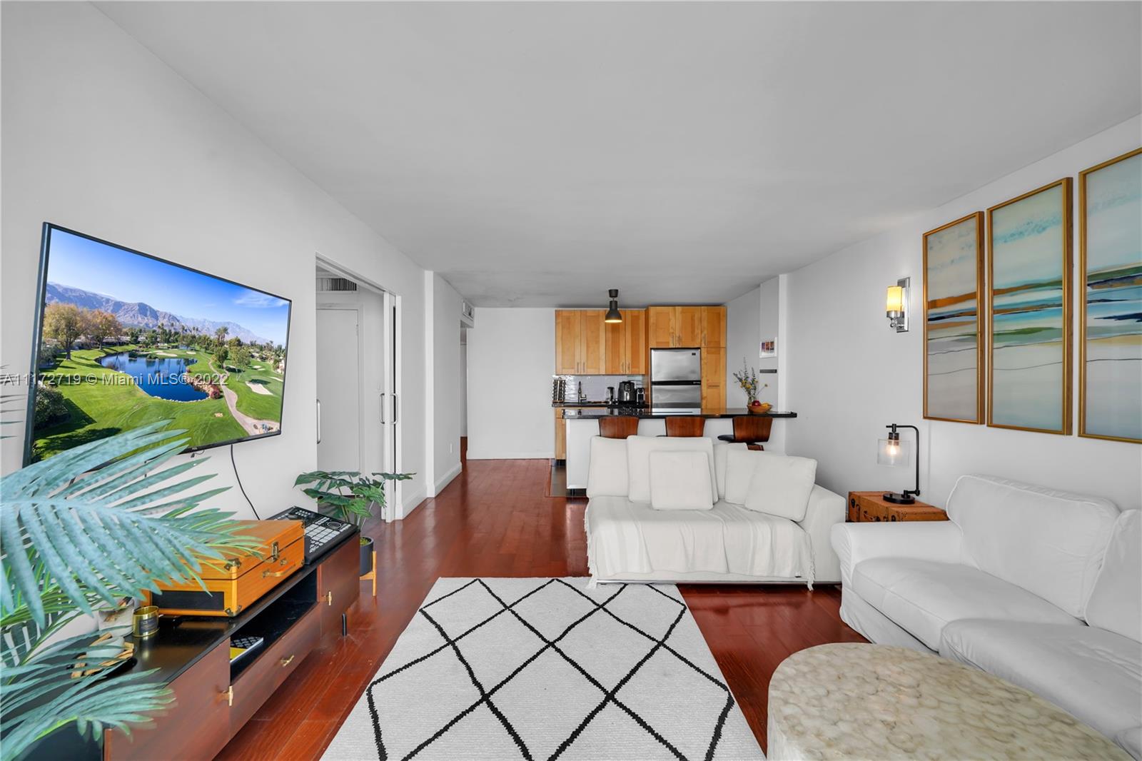 1020 Meridian Ave Unit: 706