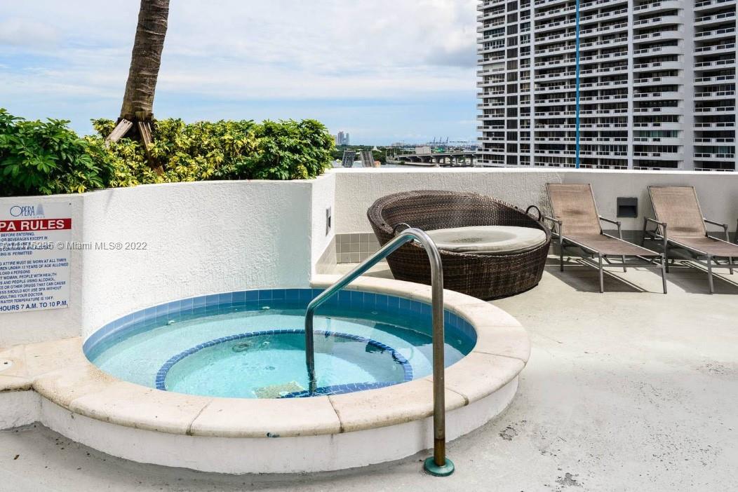 1750 N Bayshore Dr Unit: 1201