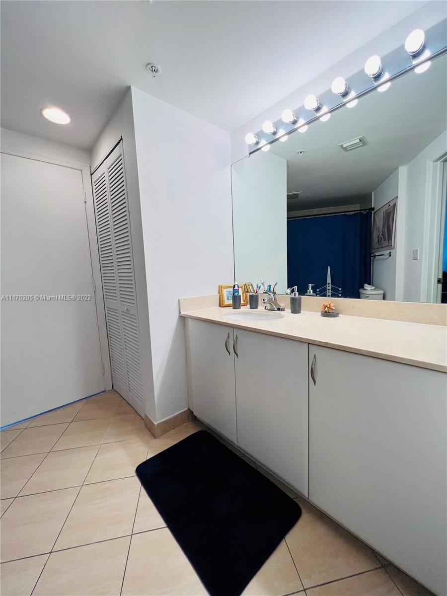 1750 N Bayshore Dr Unit: 1201