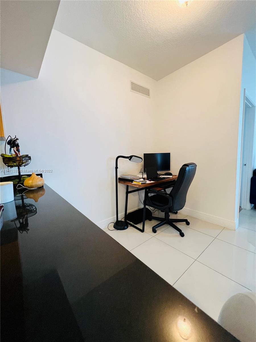 1750 N Bayshore Dr Unit: 1201