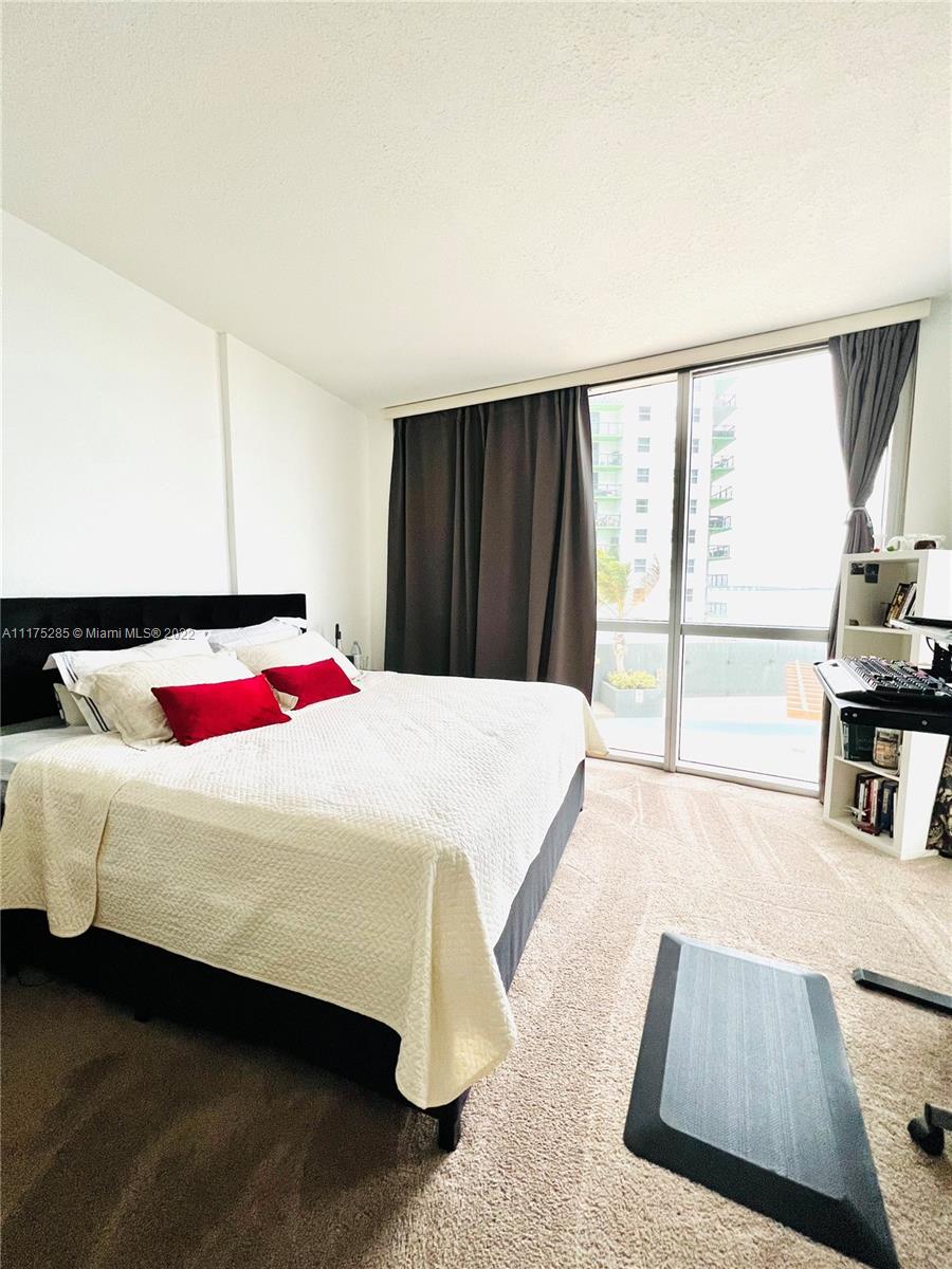 1750 N Bayshore Dr Unit: 1201