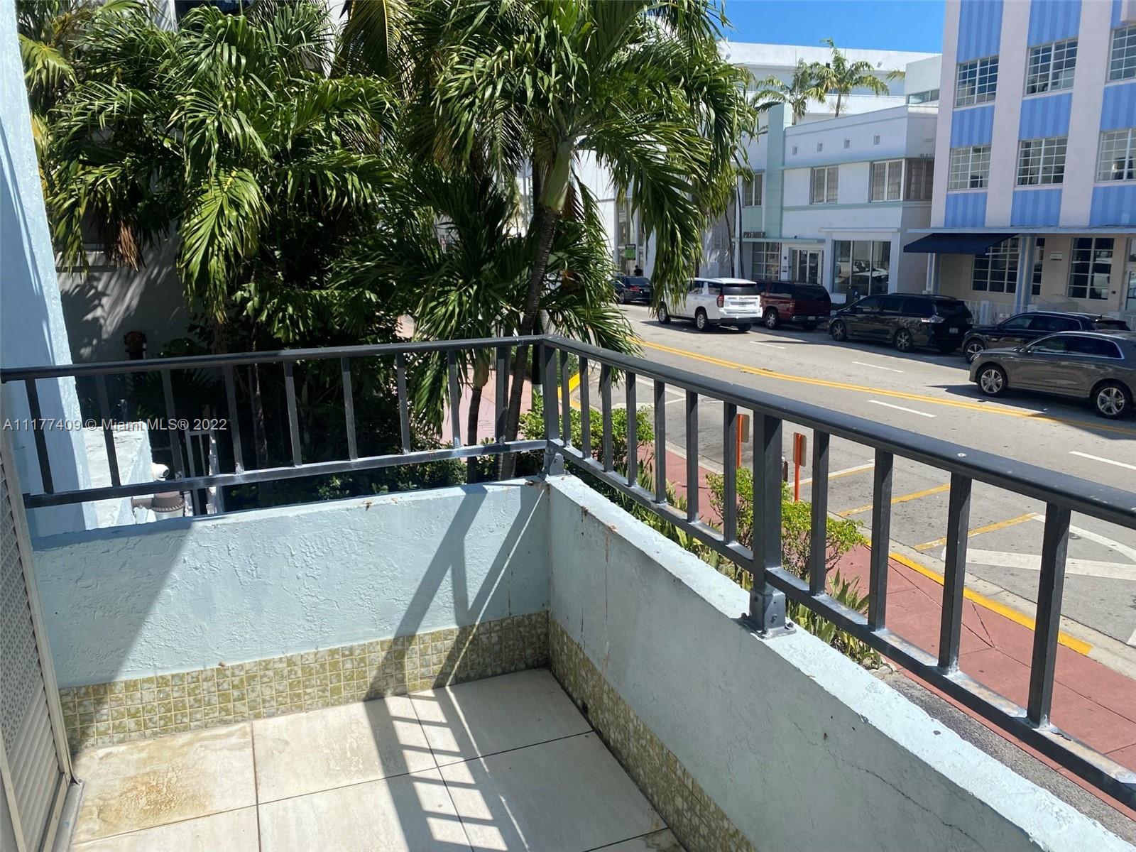 720 Collins Ave Unit: 203