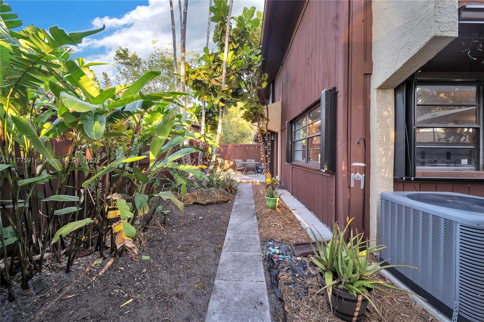 6927 SW 115th Pl Unit: B38