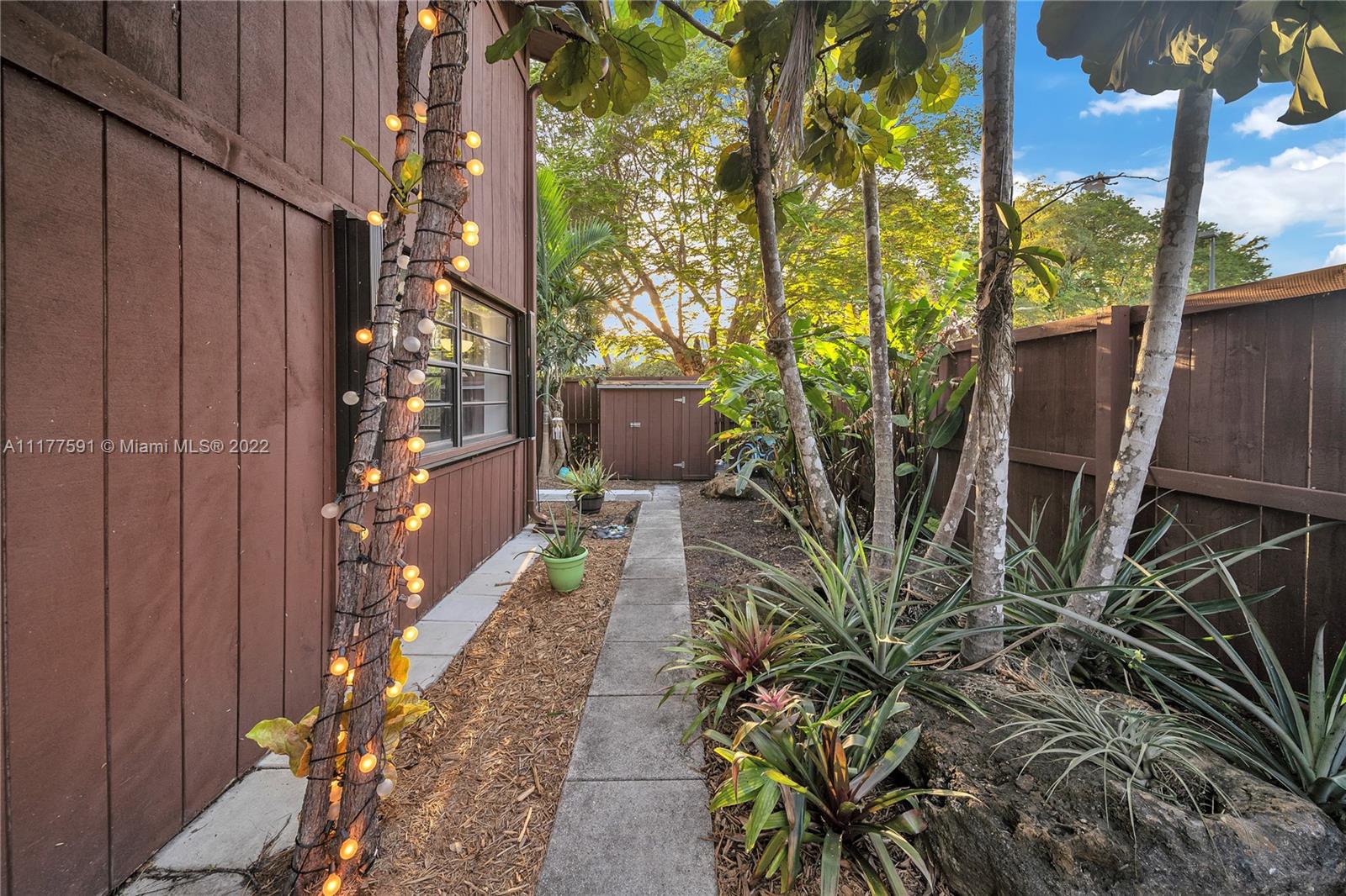 6927 SW 115th Pl Unit: B38