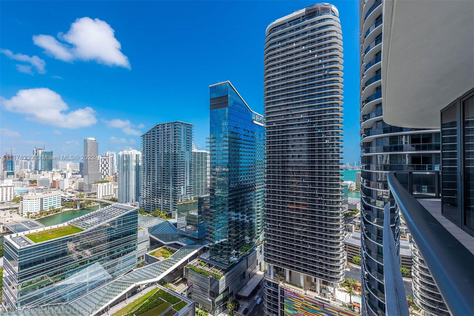 55 SW 9th Street Unit: 3301