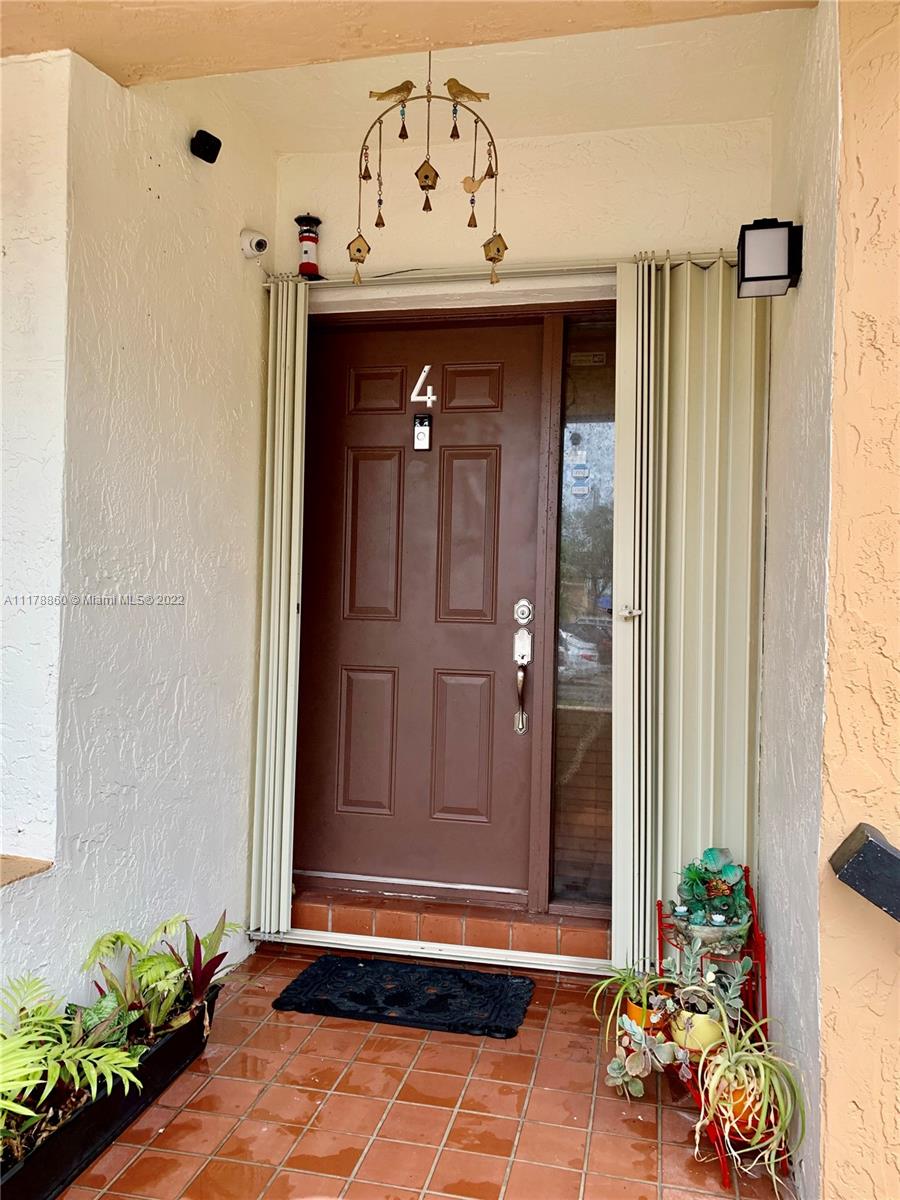 13501 SW 62nd St Unit: 4