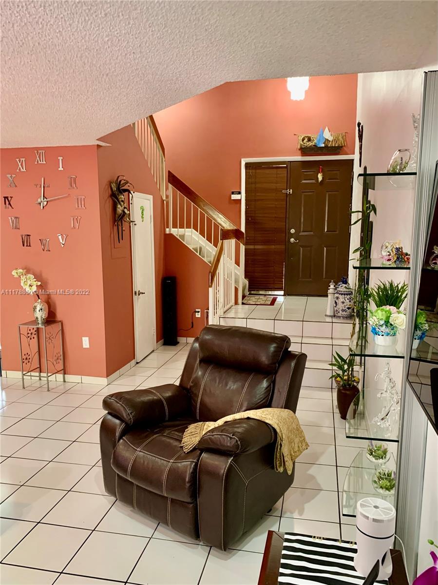 13501 SW 62nd St Unit: 4