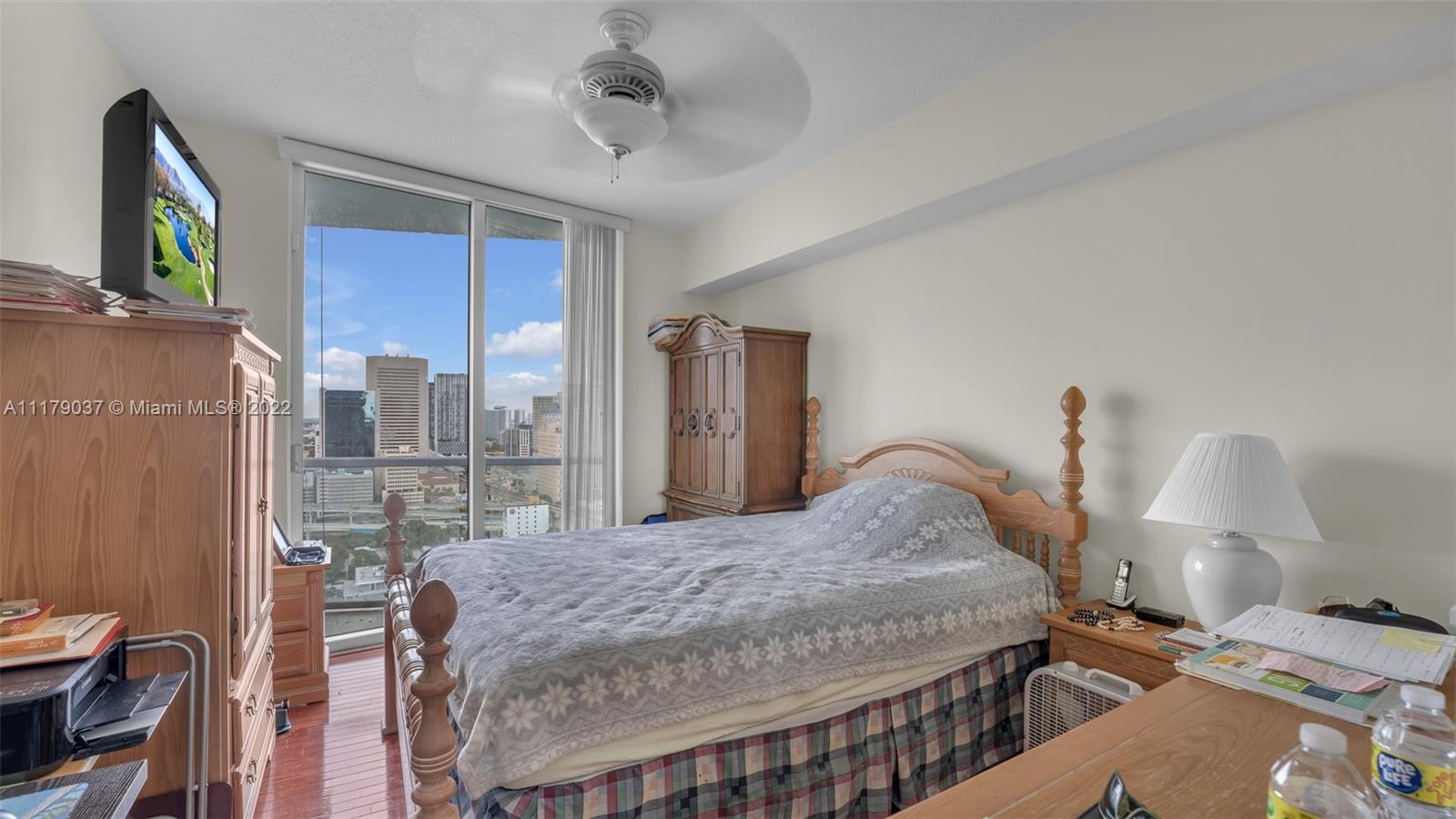 185 SW 7th St Unit: 2809