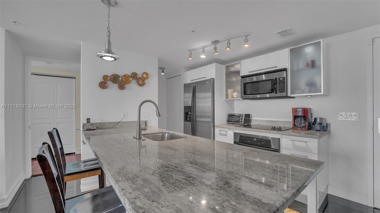 185 SW 7th St Unit: 2809