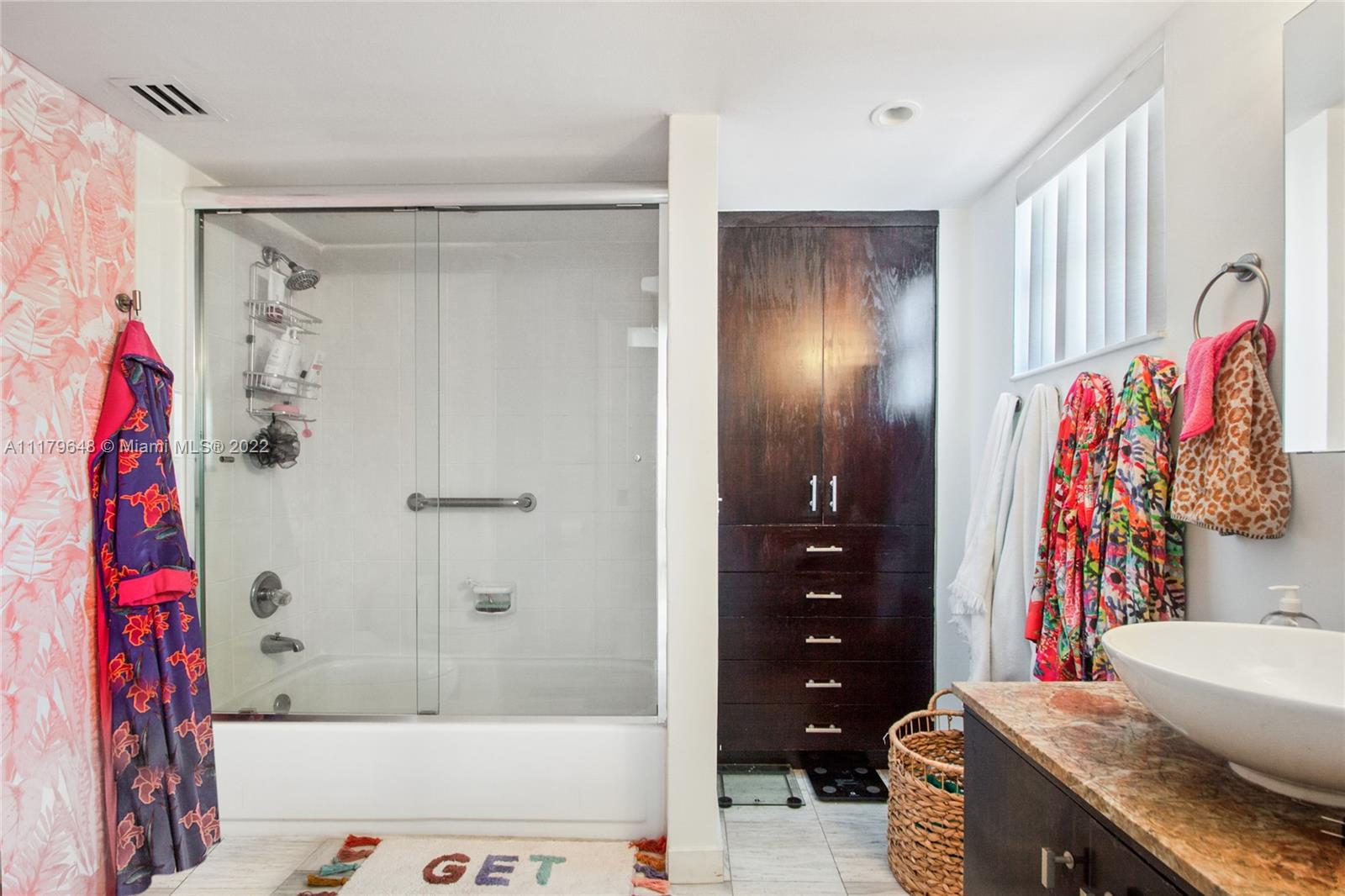 1775 Washington Ave Unit: 6C